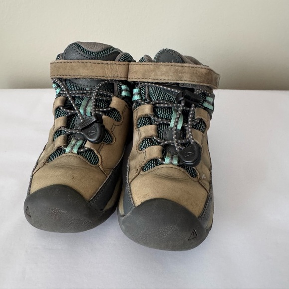 KEEN Size 10 Toddler Little Boys Waterproof  Hiking Boots - Picture 2 of 6